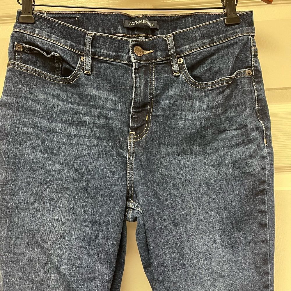 Calvin Klein Slim Straight Leg Raw Hem Jeans sz 10P/30
